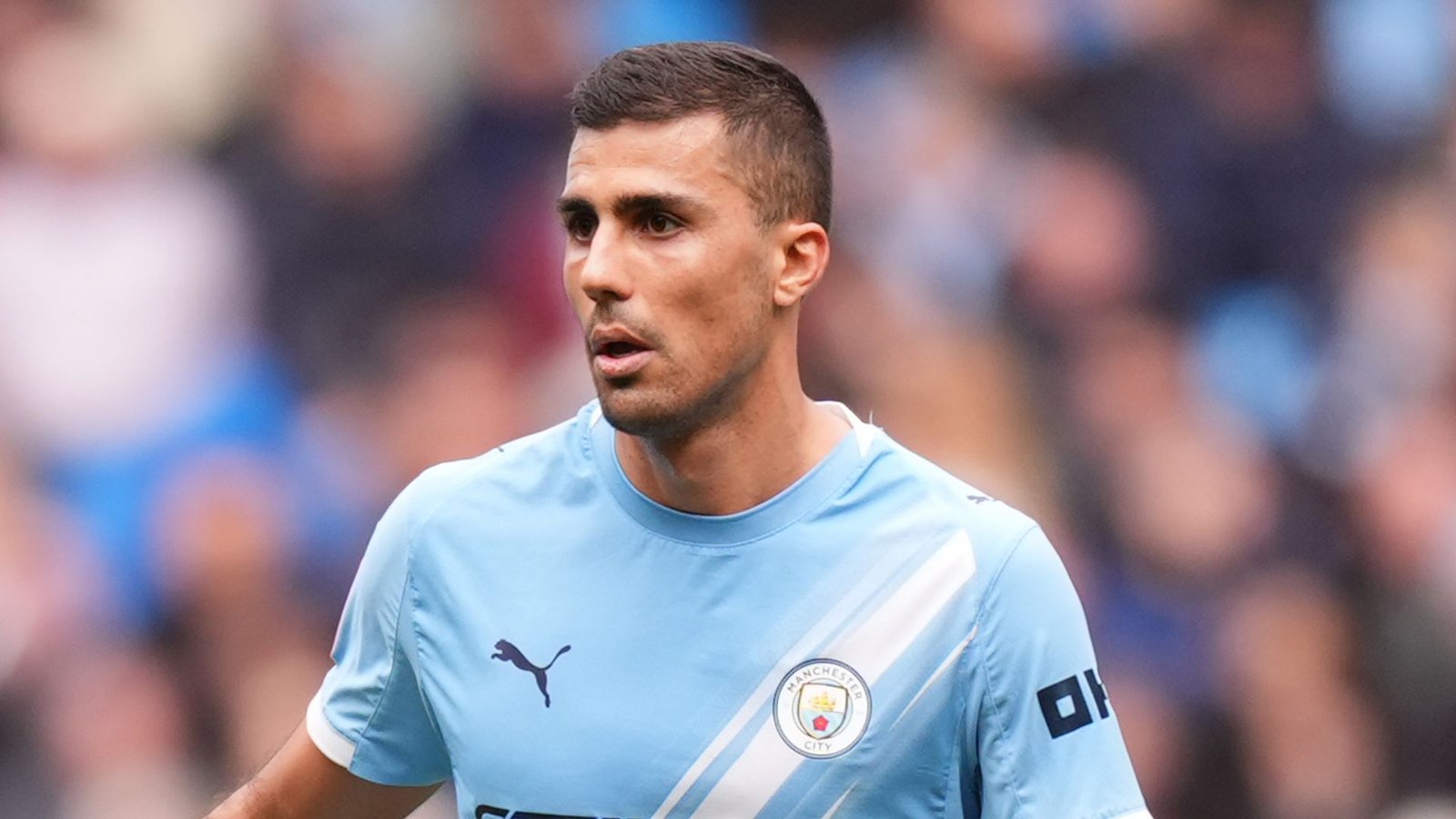 Man City reject fresh Barcelona bid for Rodri
