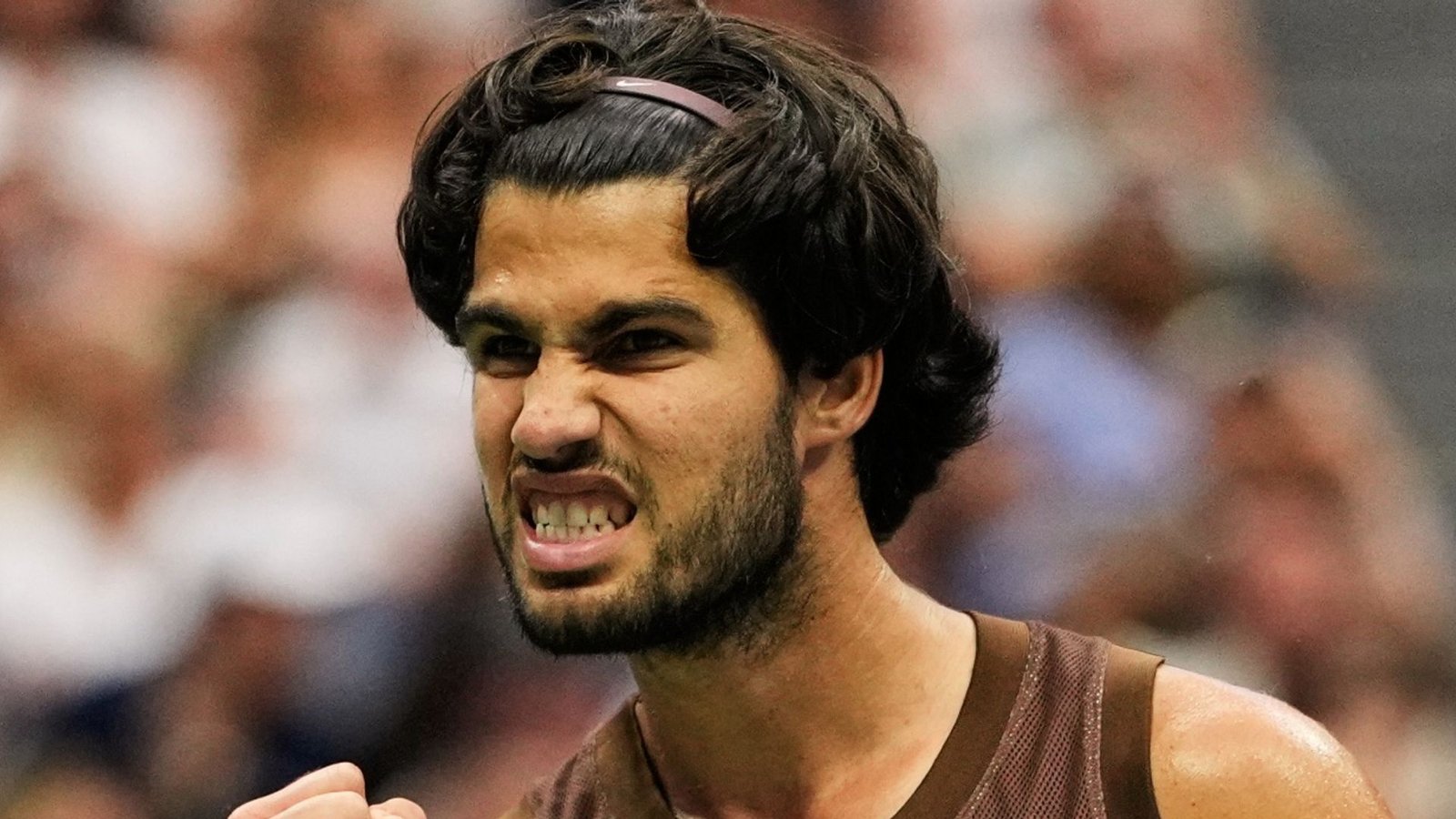 Carlos Alcaraz Shines in US Open Return with Victory Over Roman Safiullin