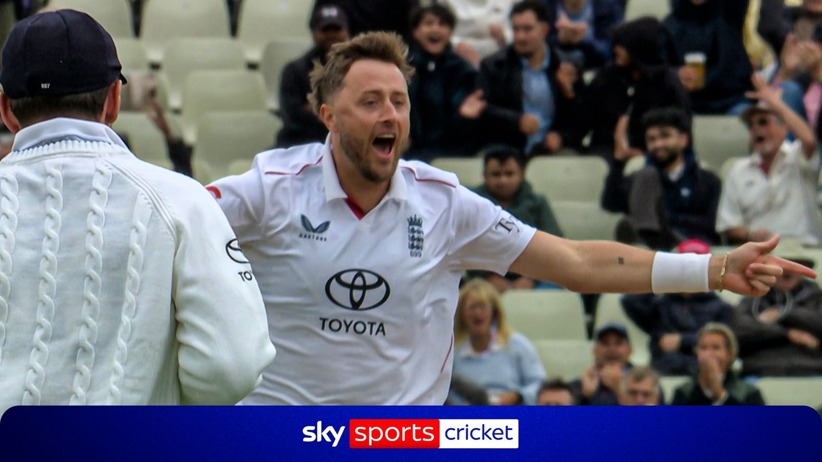 Ollie Robinson Shines with Two Wickets in Opening Over Against Pakistan