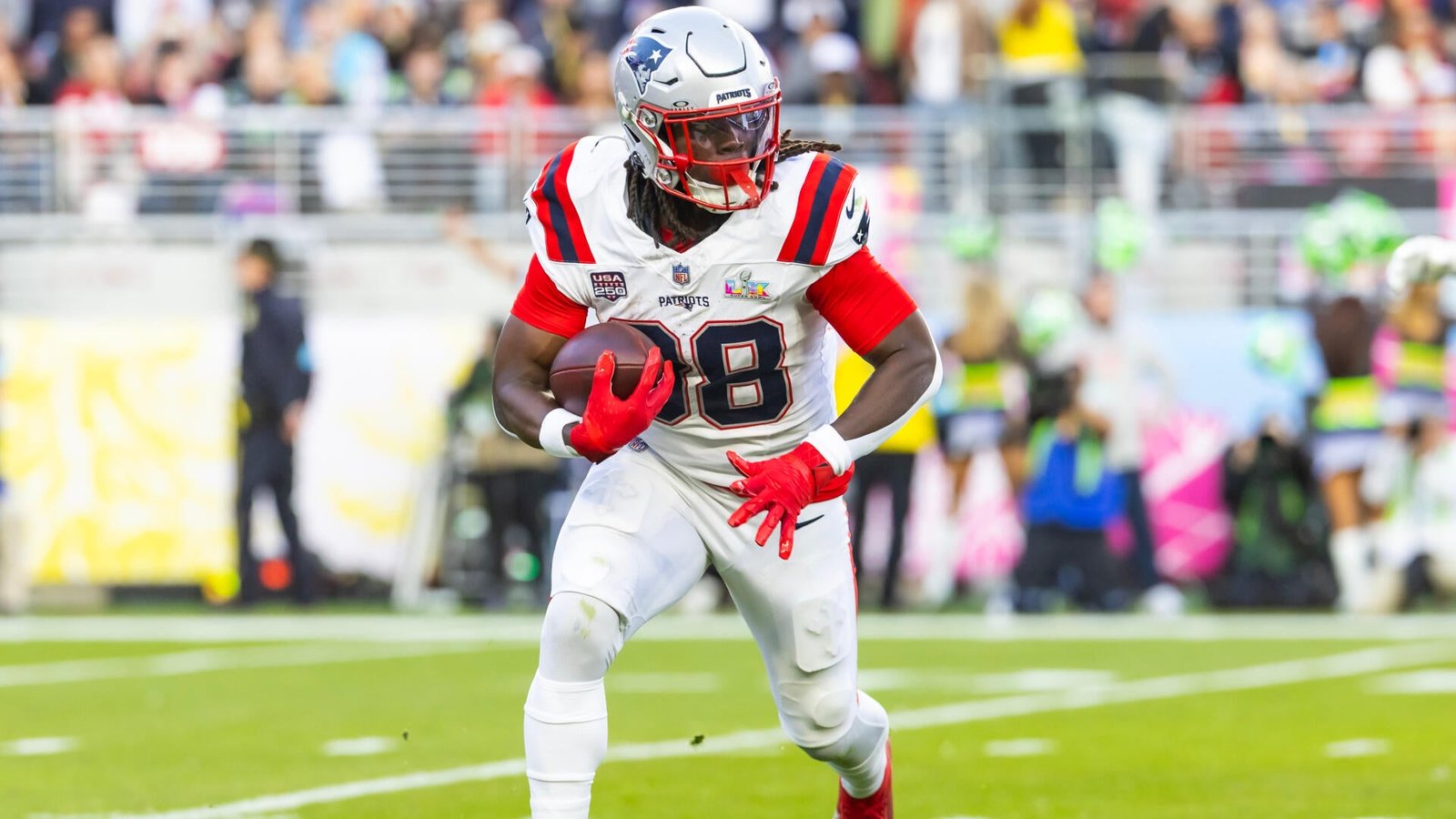 Week 1 Fantasy Football Running Back Preview: Rhamondre Stevenson and Other Key Players