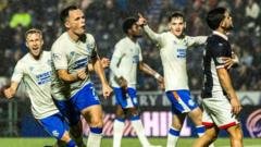 Lawrence Shankland's Brace Leads Rangers to Victory Over Falkirk