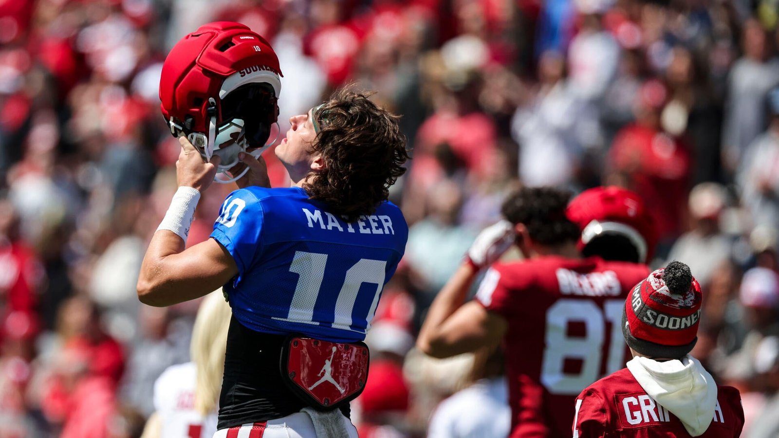 Oklahoma Quarterback John Mateer's Muscle Gain: A Boost for His Throwing Motion