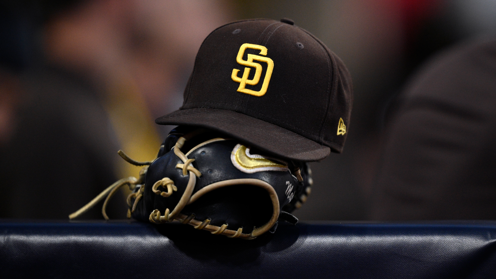 Padres' minor-league catching coordinator detained by ICE in Texas