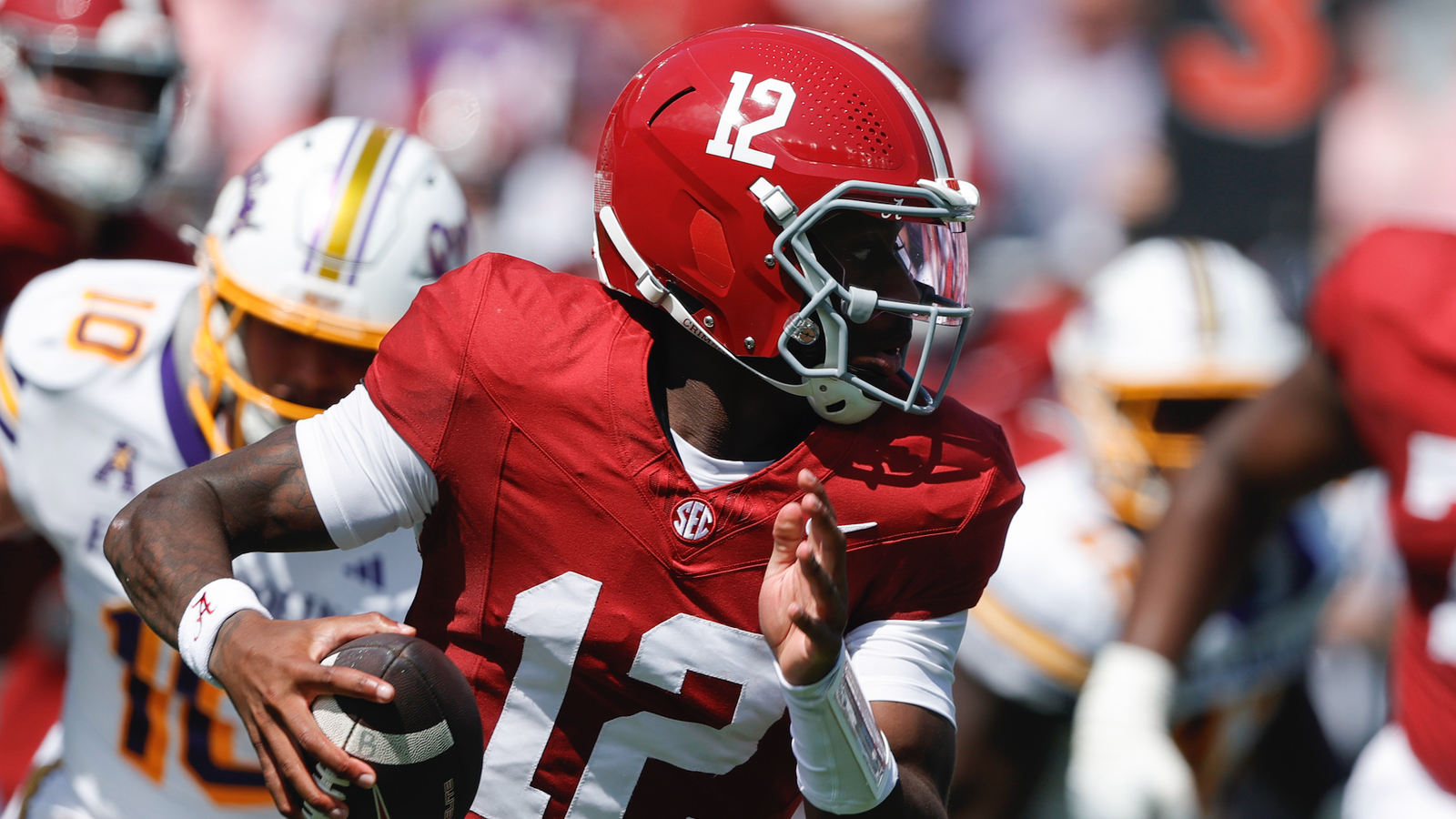 Keelon Russell Shines in Alabama Debut Despite No Touchdowns