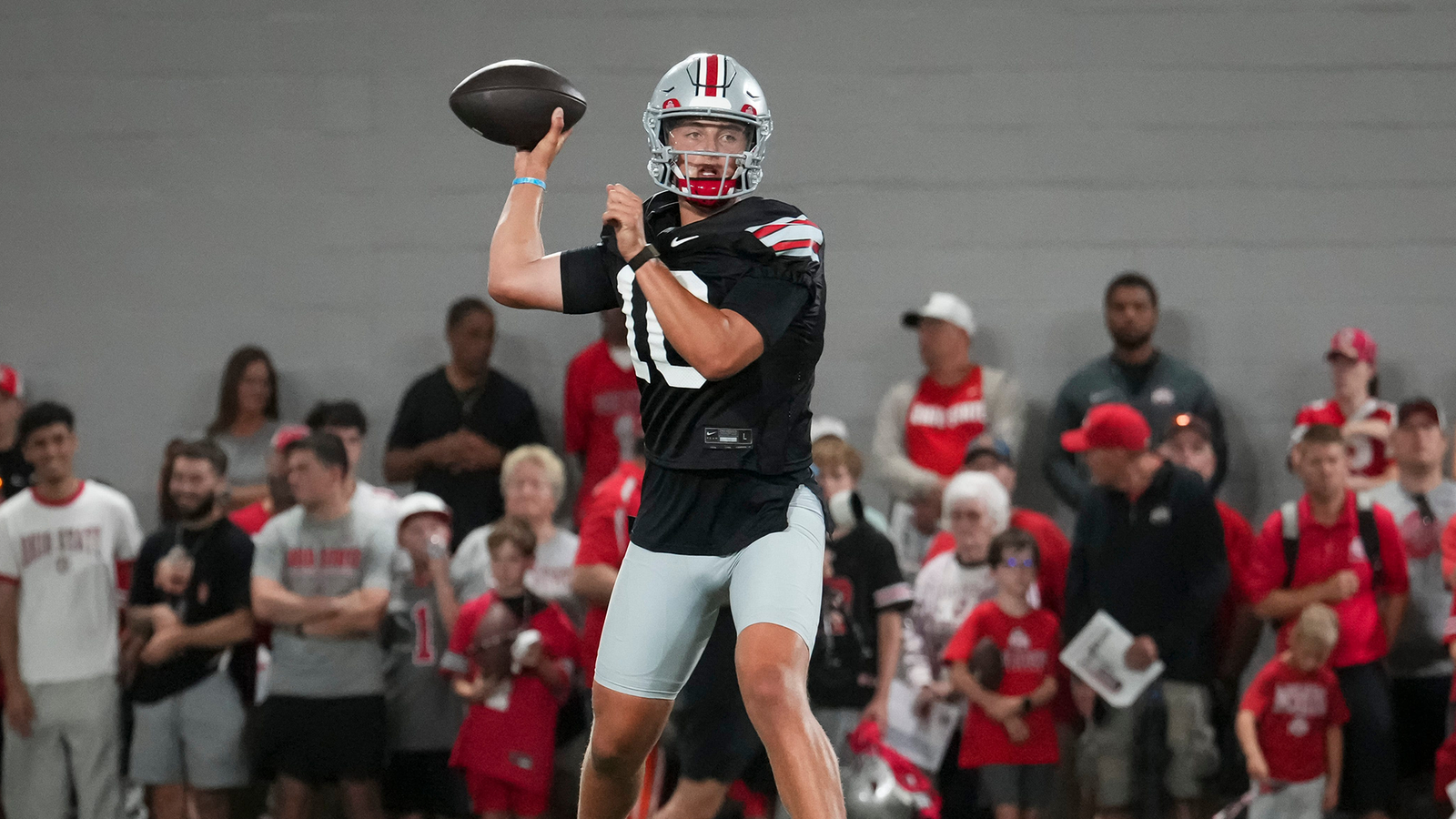 Big Ten QB rankings: Ohio State's Julian Sayin, Oregon's Dante Moore lead elite tier entering 2026 season