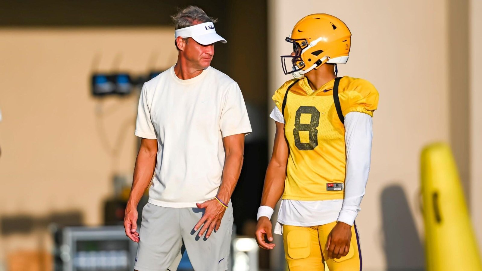 Expert College Football Picks for Week 1: Parlay Bets with High Returns
