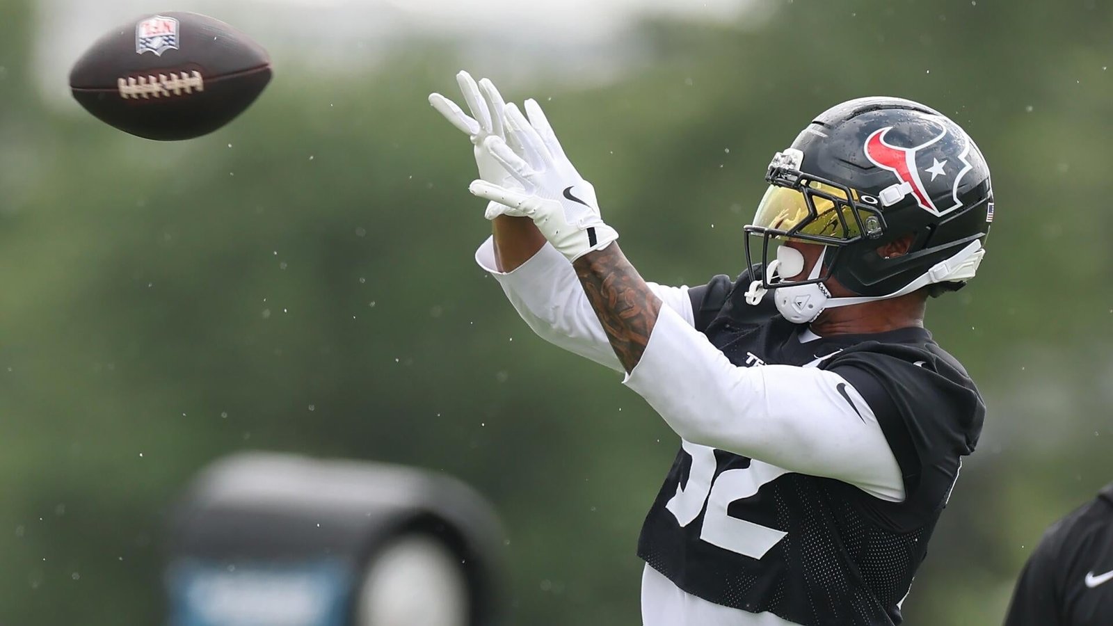 Fantasy Football Rankings 2026: Identifying Busts and Risky Picks