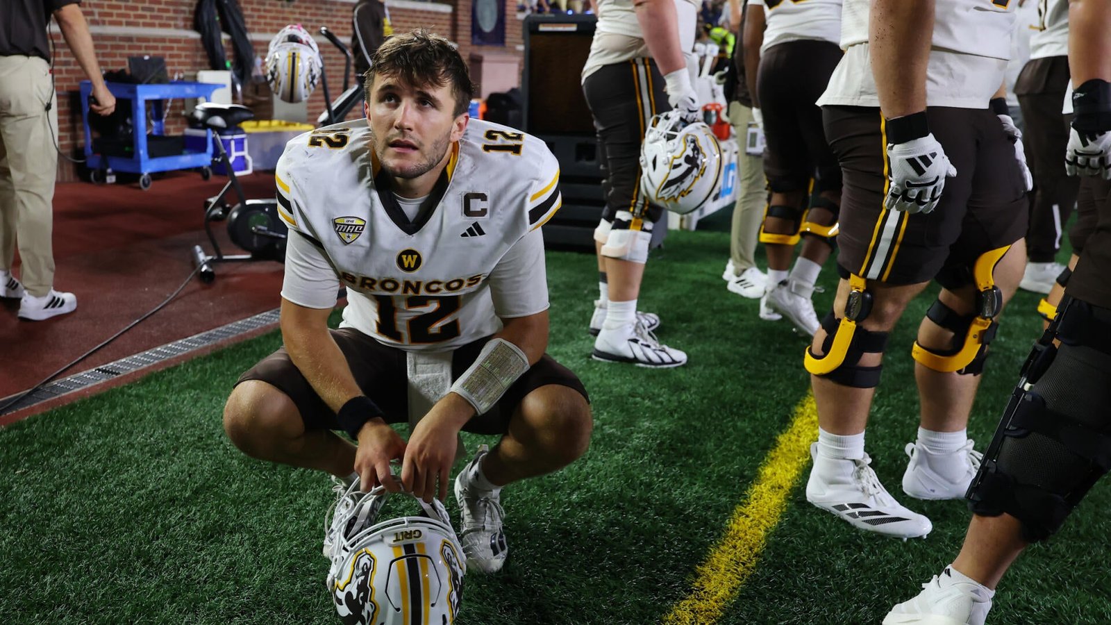 Michigan's Controversial Win Highlights College Football's Chaotic Opening Weekend